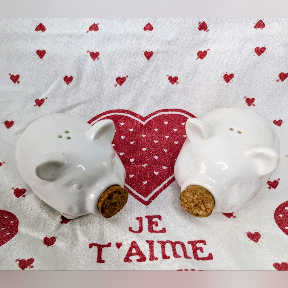 Pig Salt & Pepper shakers